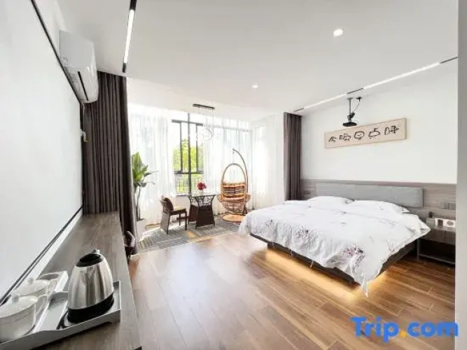 Deluxe Single room