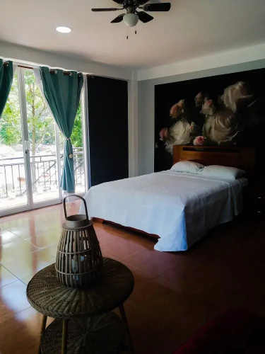Zoila's Suite Escape