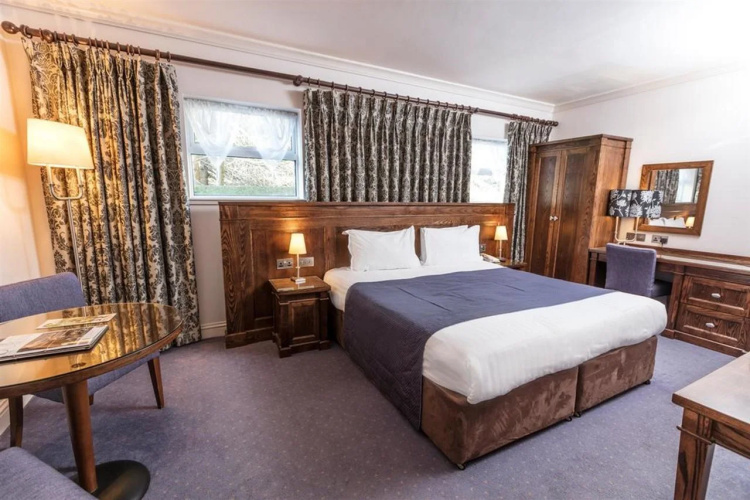 Lansdowne Hotel