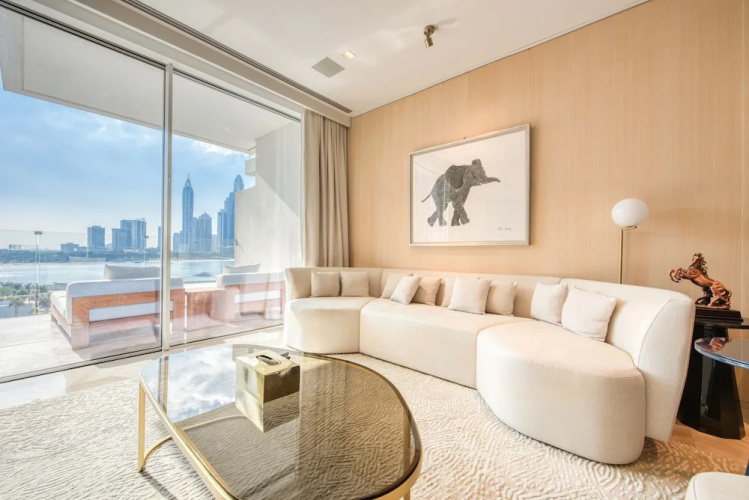 Maison Privee - SeaView Apt at Five Palm