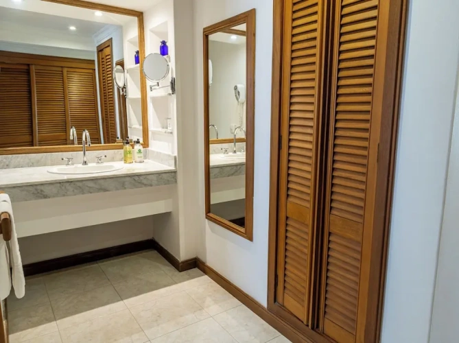 1 Bedroom Junior Suite with balcony and with garden view