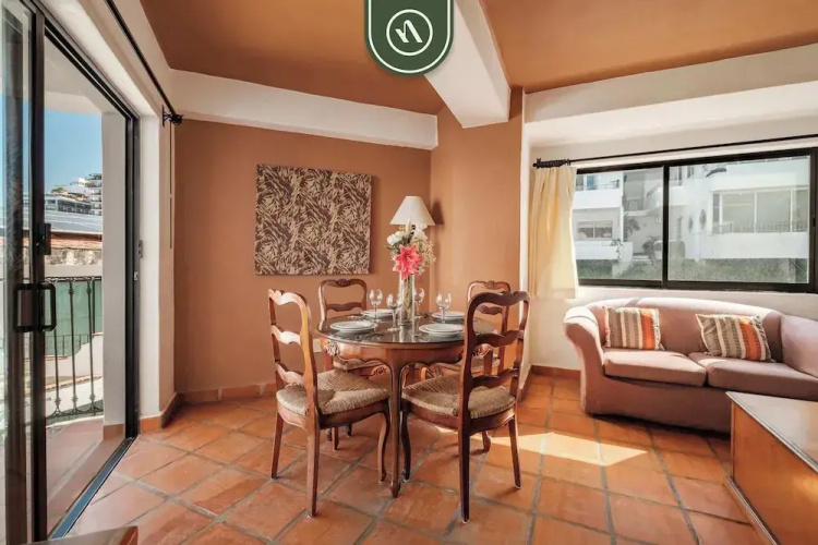 Amazing 2 BR Condo - Partial Oceanview - Pool