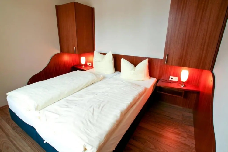 2 Bedrooms Apartment