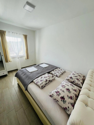 Apartments Jagodje