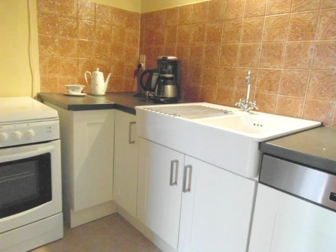 3 Bedrooms Cottage