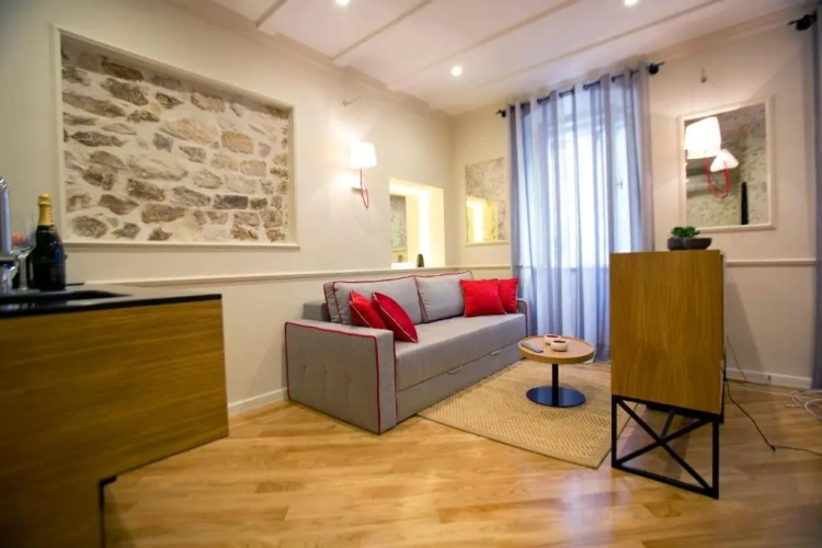 2 Bedrooms Apartment with view