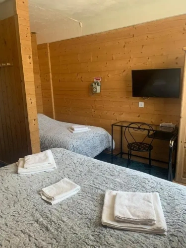 Standard Quadruple room with view