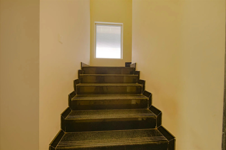 FabHotel Senthur Inn