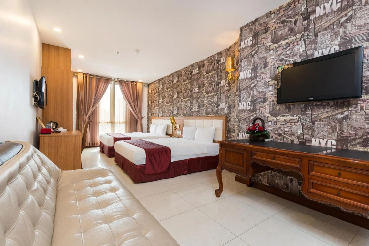 Deluxe Family Suite