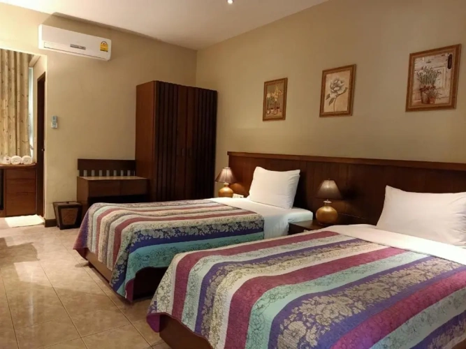 Standard Twin room
