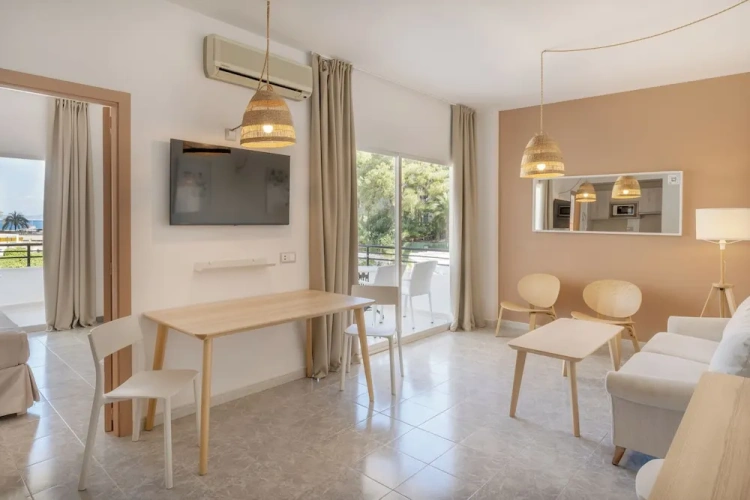 Apartment with balcony