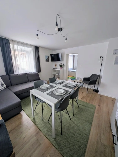 2 Bedrooms Comfort Apartment with mountain view