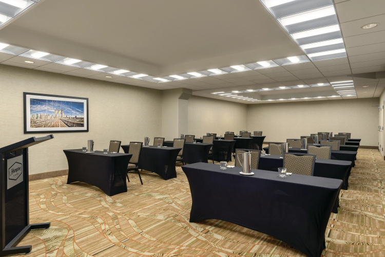 Hampton Inn New York - LaGuardia Airport photo 18