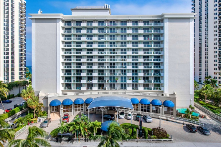 Ramada Plaza by Wyndham Marco Polo Beach Resort photo 27