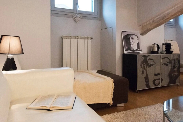 ALTIDO White Attic in Como Center