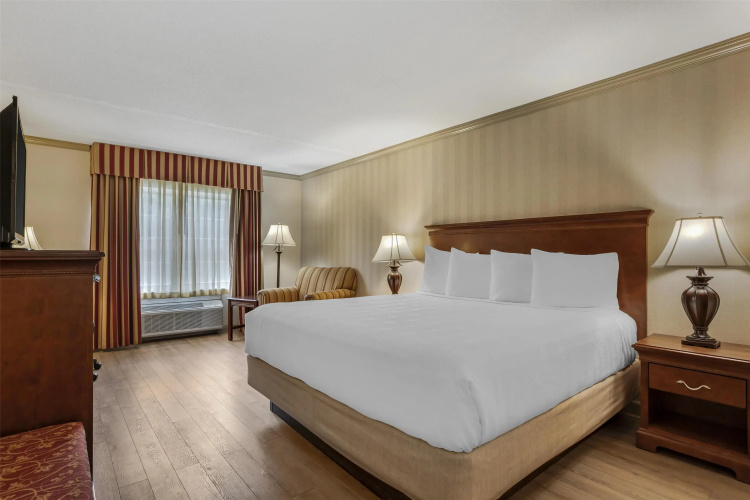 Best Western PLUS Morristown Inn-Florham Park