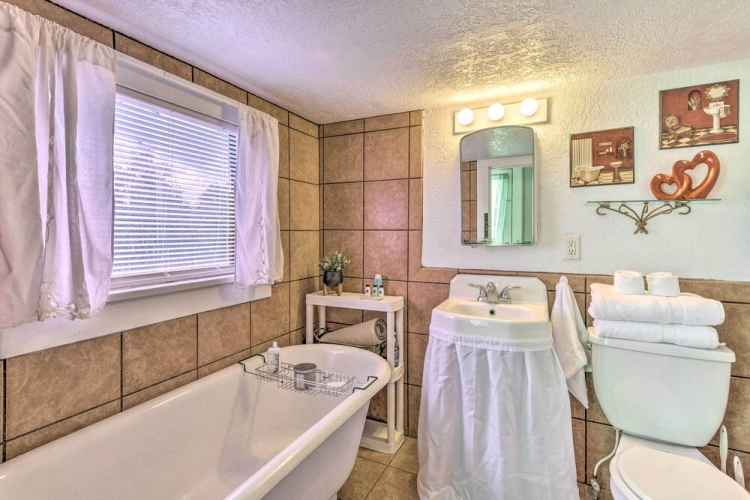 3 Bedrooms Apartment