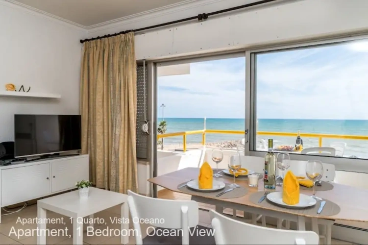 1 Bedroom Apartment with balcony and with ocean view