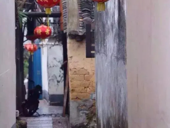 Left-hand hostel in Xichong,shenzhen