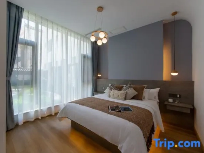 2 Bedrooms Suite