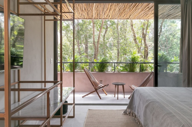 Zereno Luxury Boutique Hotel