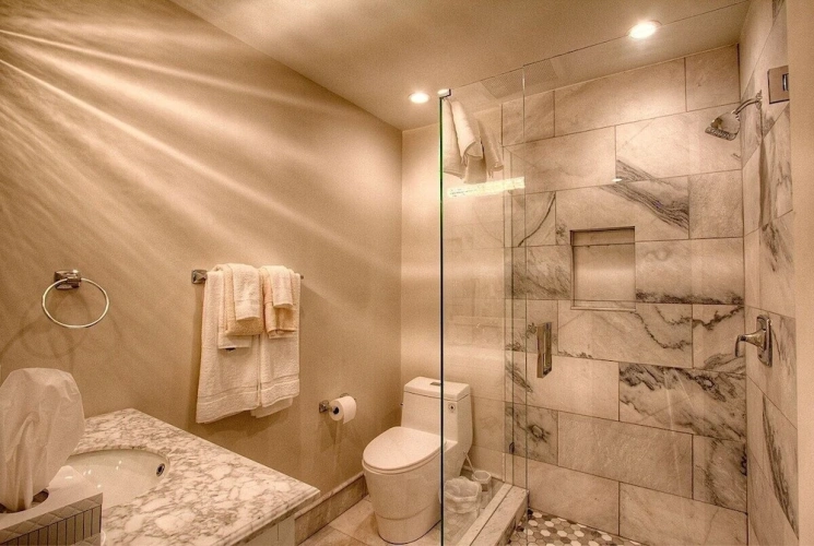4 Bedrooms Cottage