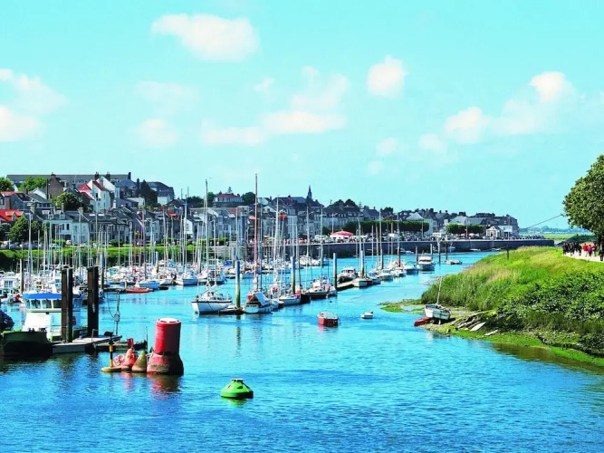 Flat on the Beach With Pool in Le Crotoy