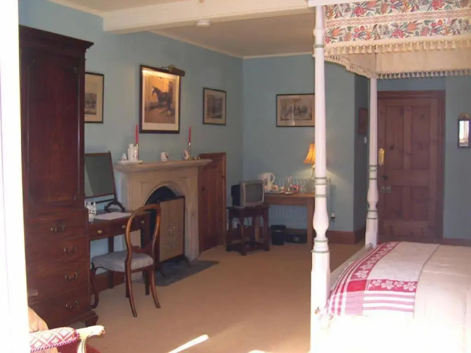 Lullington House