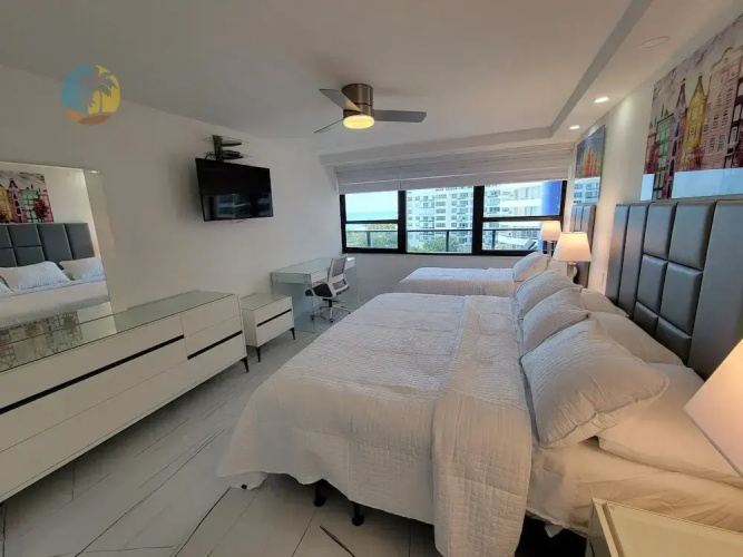 Alexander 903 4 Bedroom Apts