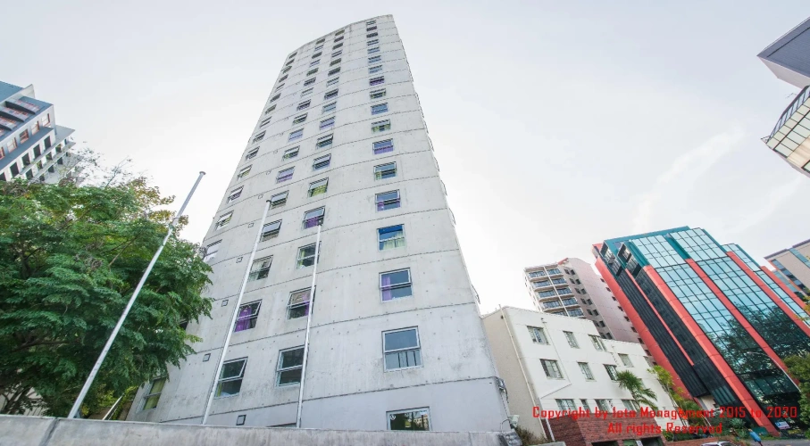 2 Bedrooms Quadruple Apartment