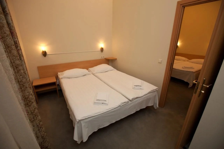 Toss Hotel