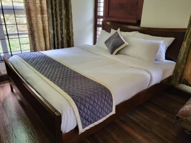 2 Bedrooms Villa