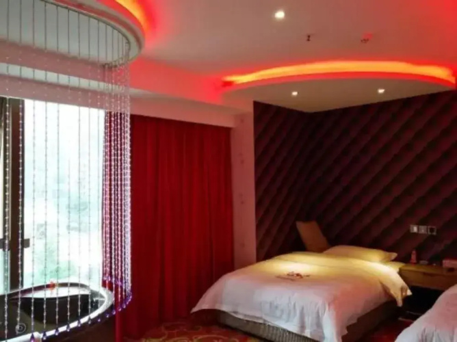 Romantic Love Theme Hotel
