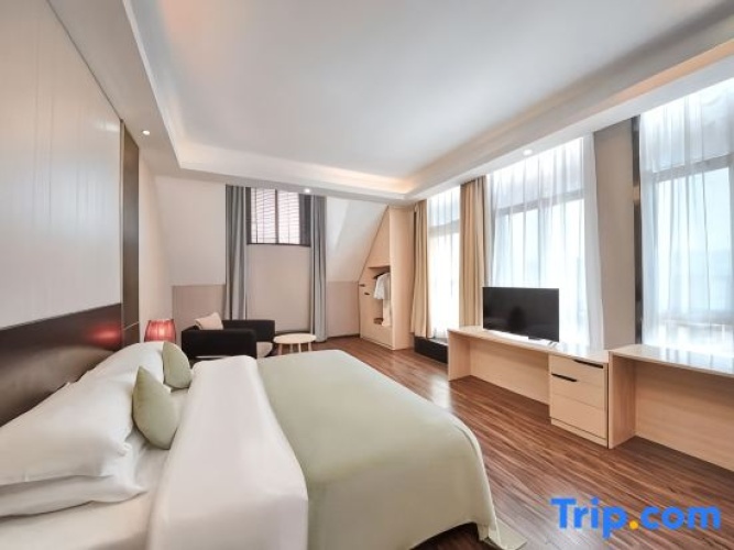 Premier Suite