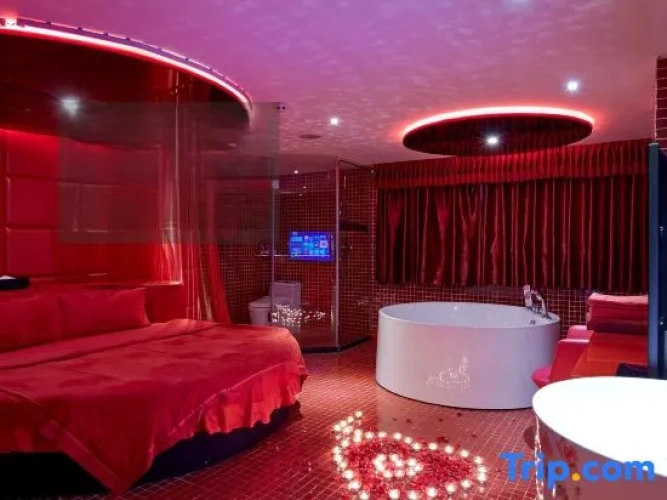 Standard Double room with city view
