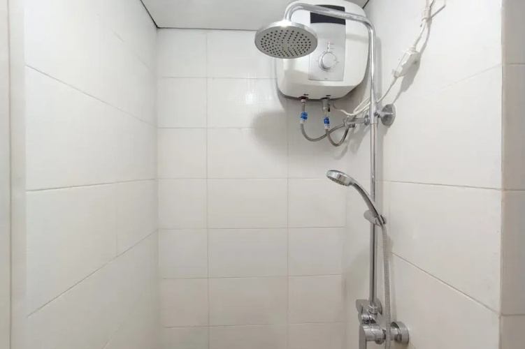 Comfort Studio At Candiland Apartment