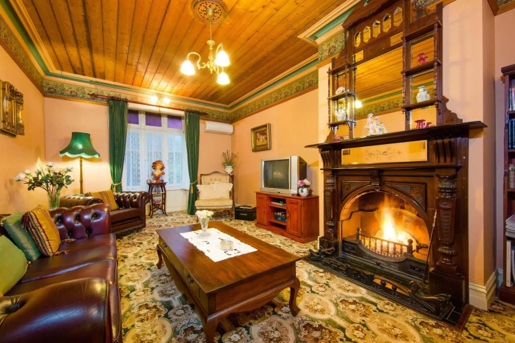 Barnsley House Bed and Breakfast