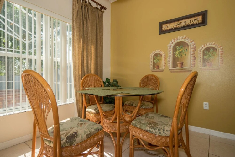 FC121PP Four Corners - Five Bedroom Home