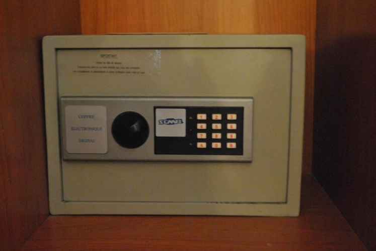 Standard Triple room