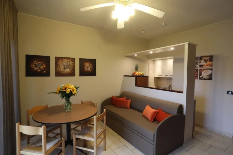 2 Bedrooms Standard Apartment with garden view