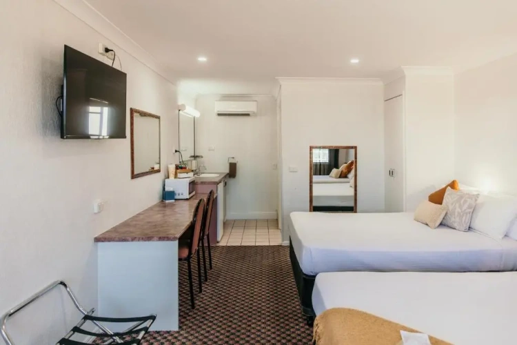 Standard Quadruple room