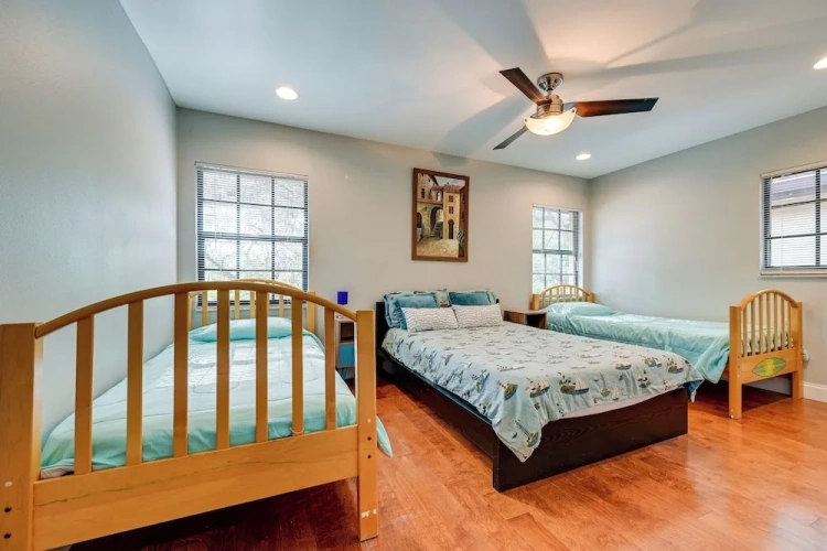 6 Bedrooms Cottage