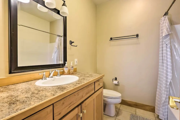3 Bedrooms Apartment