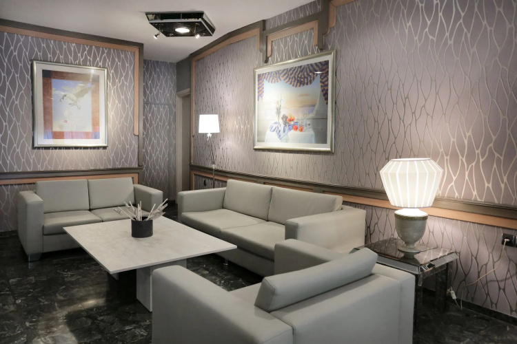 Xenophon Hotel