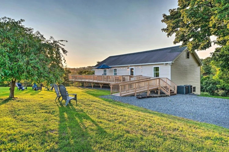 4 Bedrooms Cottage