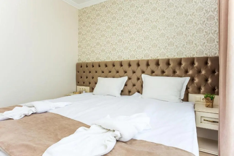 Rena Hotel
