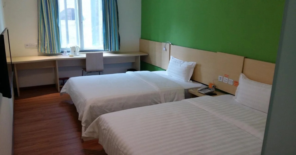 7 Days Inn