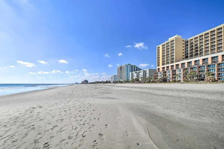 Pool Access: Oceanfront Myrtle Beach Condo!