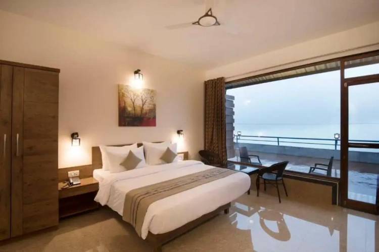 Standard room with balcony
