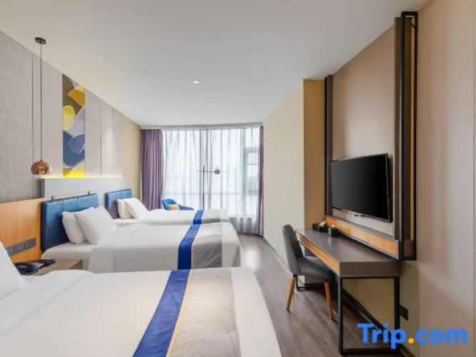 Standard Triple Family room